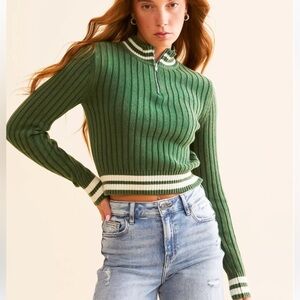 NWTFitz and Eddi quarter zip cropped sweater